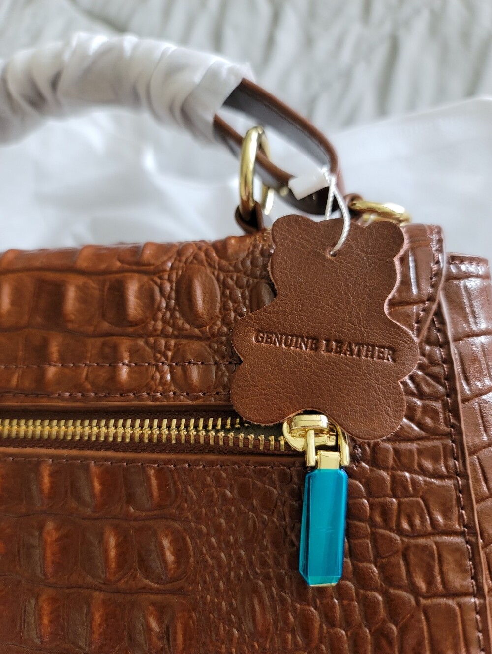 Genuine Leather Croc‑Embossed Top Handle Bag – NWT – Crossbody Strap Inc - Picture 8 of 12